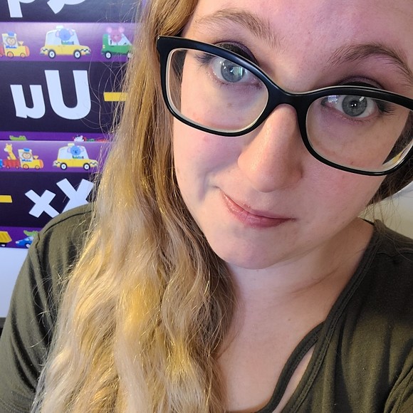 Meet your Posher, Amber - Picture 1 of 1